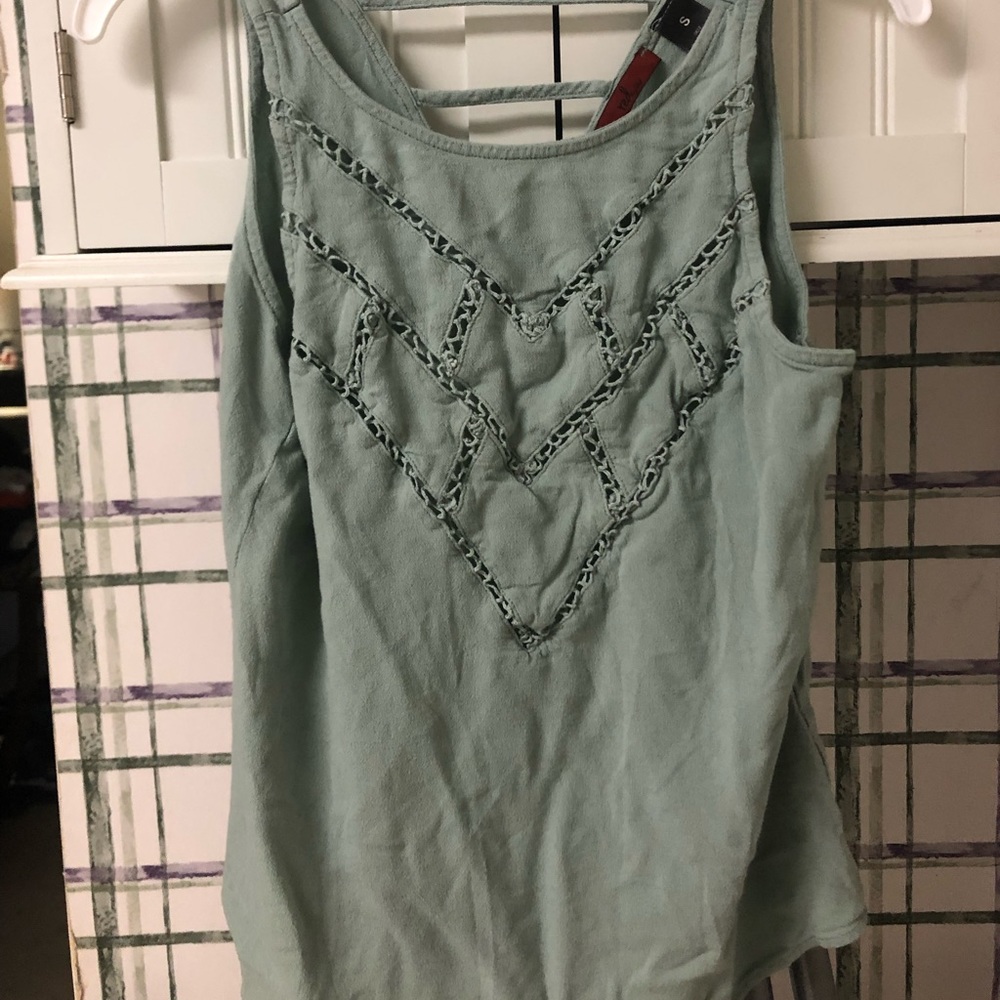 RED by BKE sleeveless top